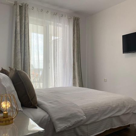 Veselinka Apartments & Rooms Budva Bagian luar foto