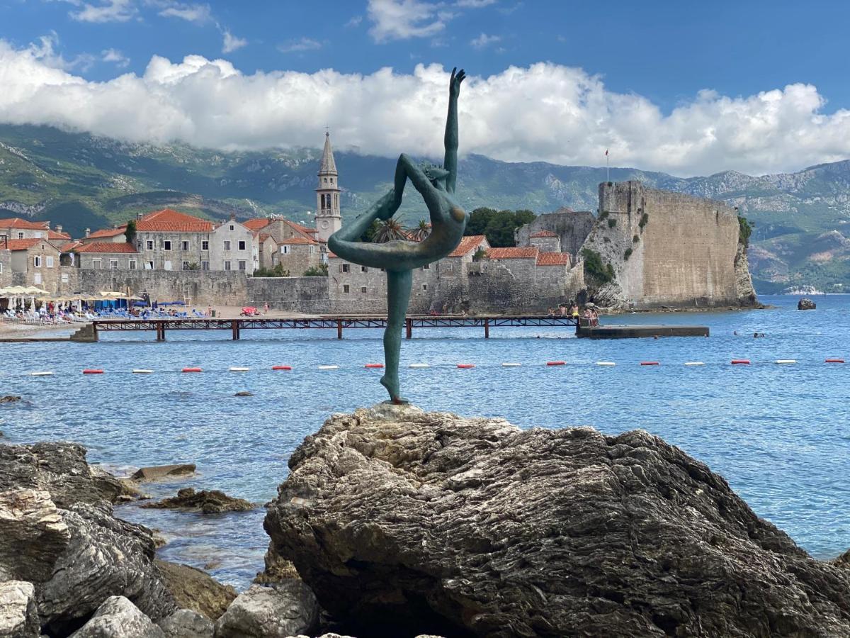 Veselinka Apartments & Rooms Budva Bagian luar foto