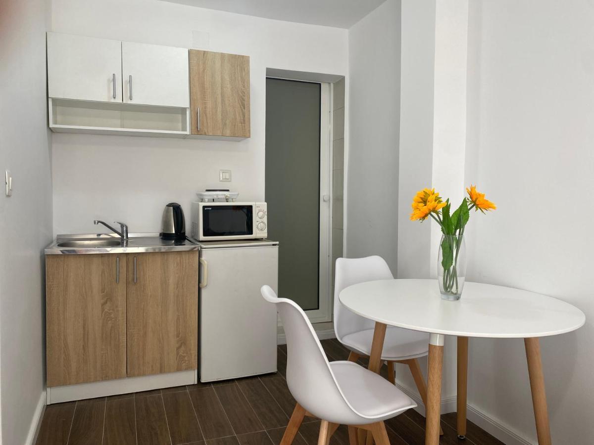 Veselinka Apartments & Rooms Budva Bagian luar foto