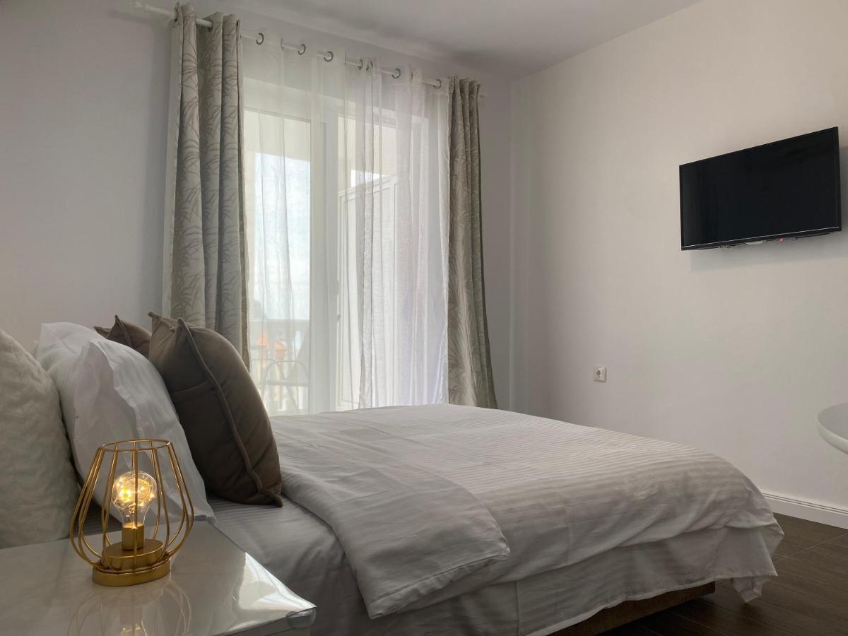 Veselinka Apartments & Rooms Budva Bagian luar foto