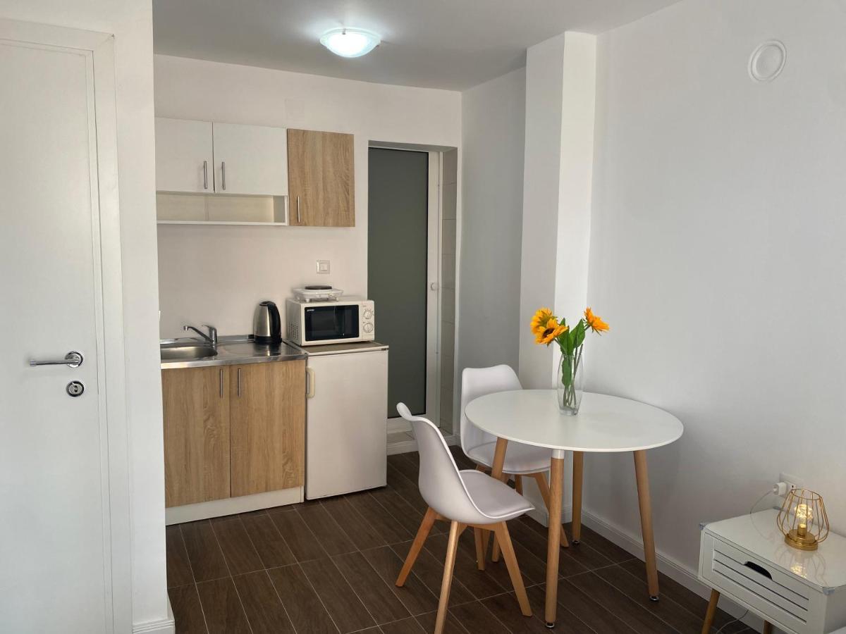 Veselinka Apartments & Rooms Budva Bagian luar foto