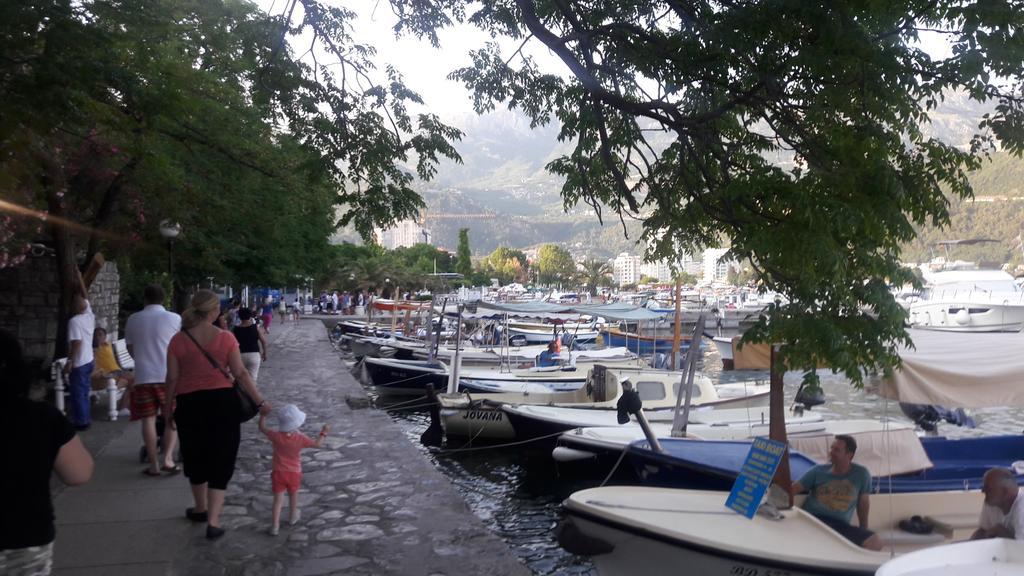 Veselinka Apartments & Rooms Budva Bagian luar foto